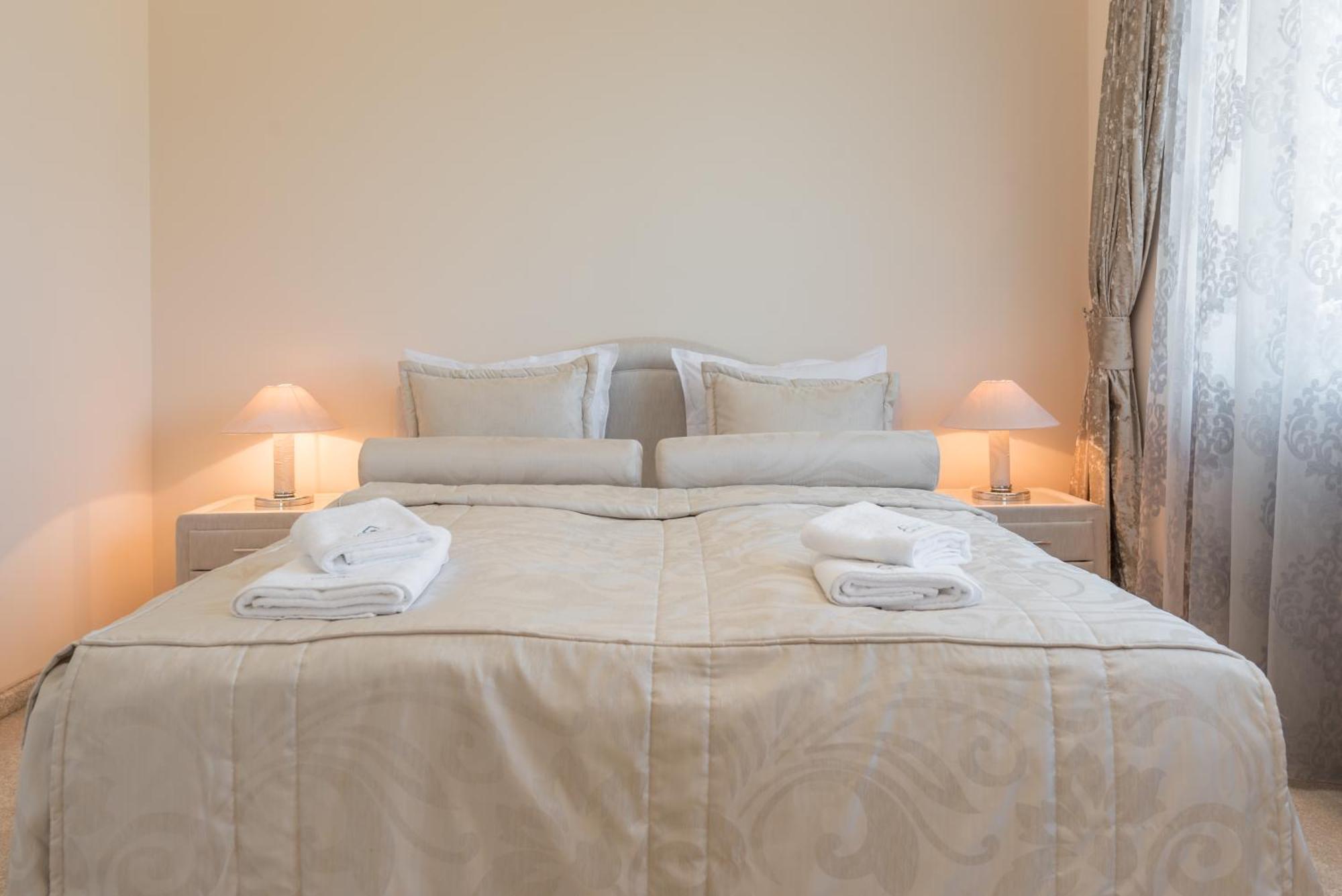 Private In Chayka Near The Sea Garden Apartament *