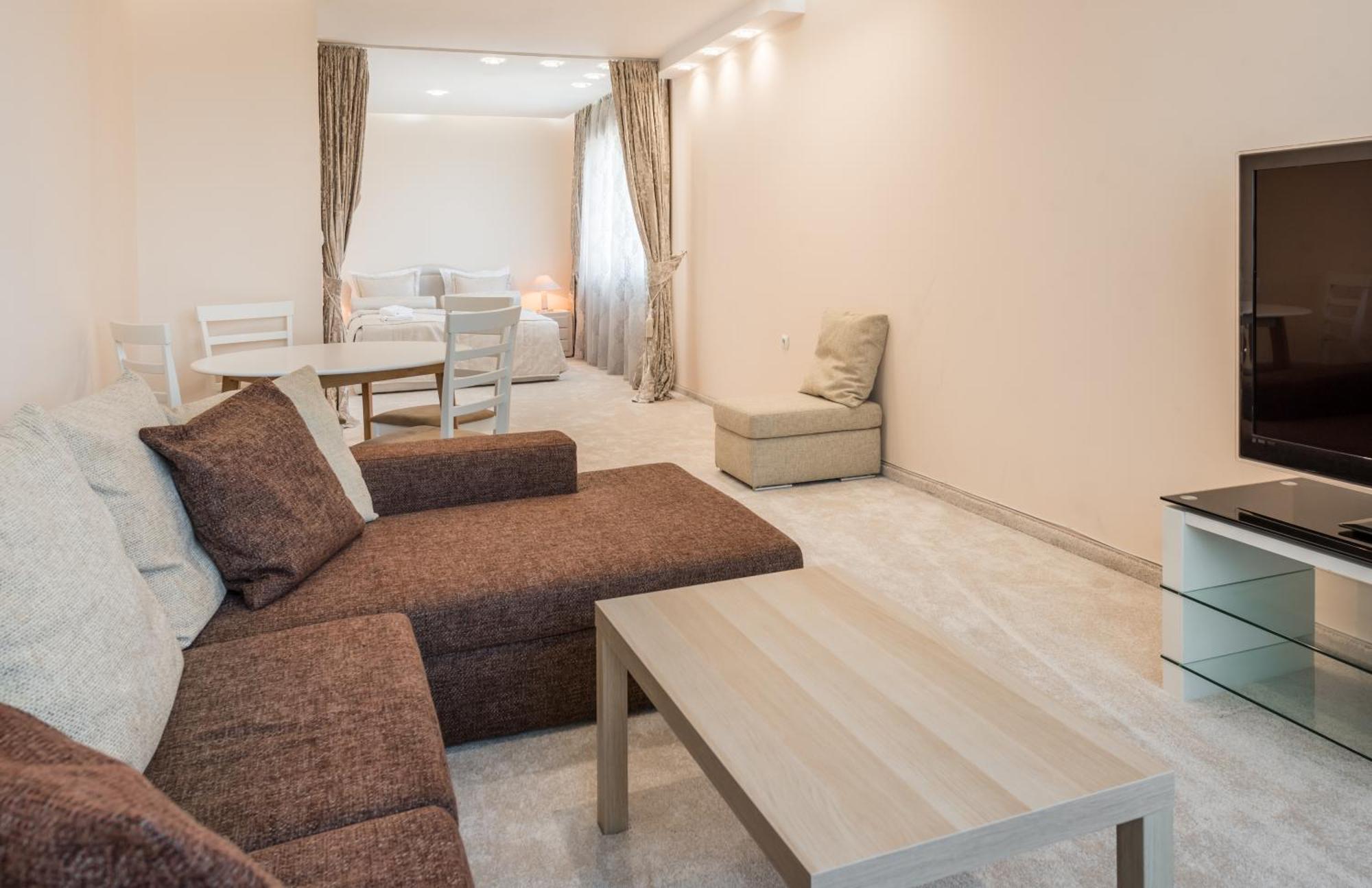 Private In Chayka Near The Sea Garden *