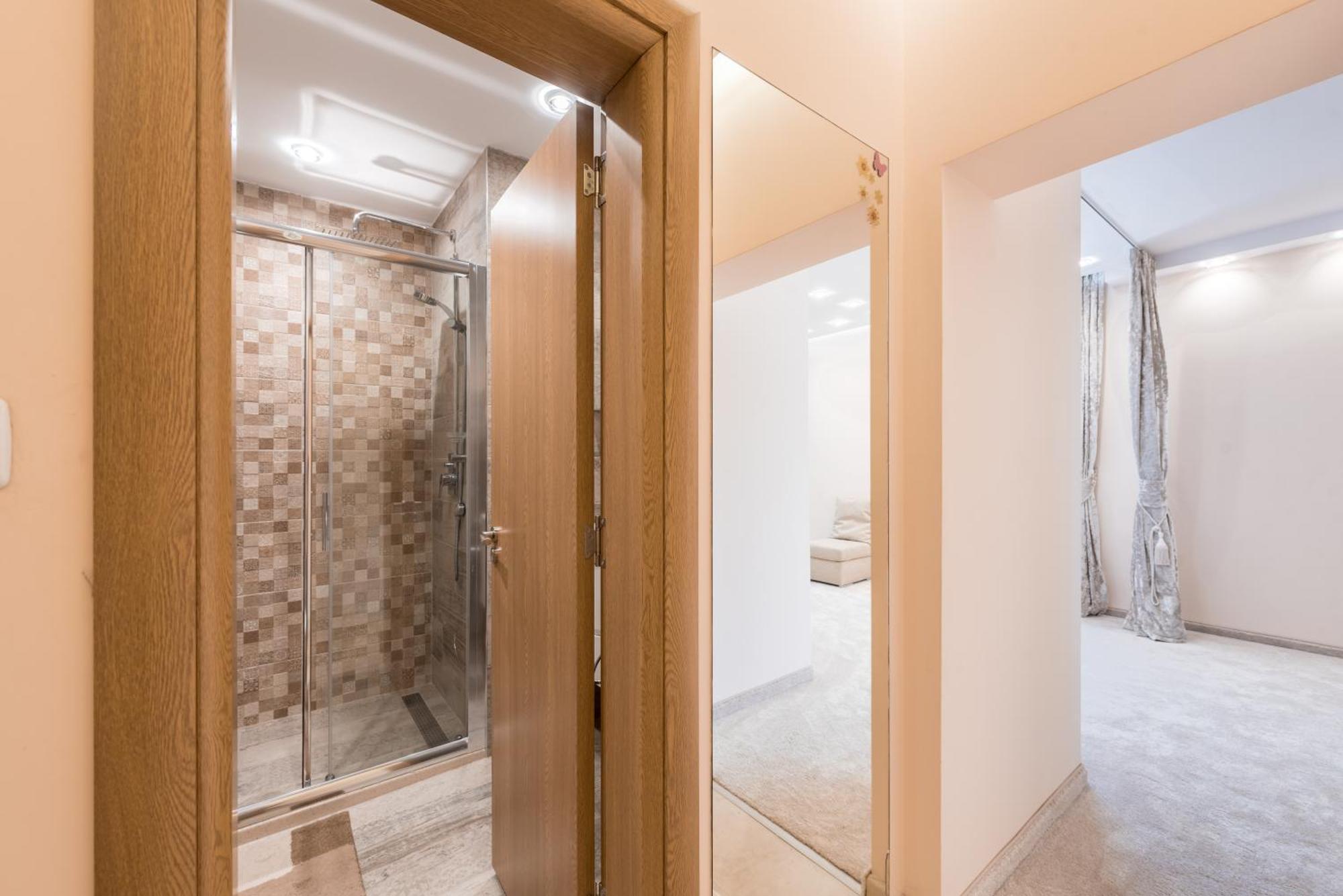 Private In Chayka Near The Sea Garden